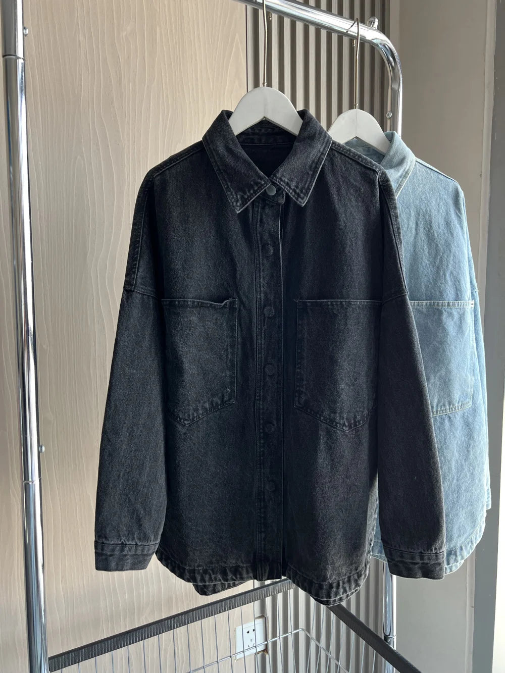 Denim Jacket 2025 ETJ Spring new all-cotton large pockets embellished loose version of women's shirt-style denim jacket